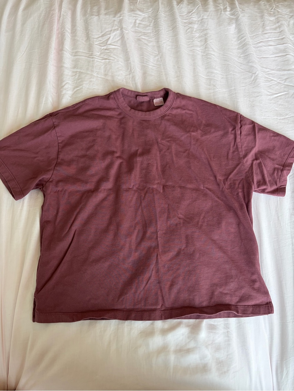 levi’s maroon cotton t-shirt (s)